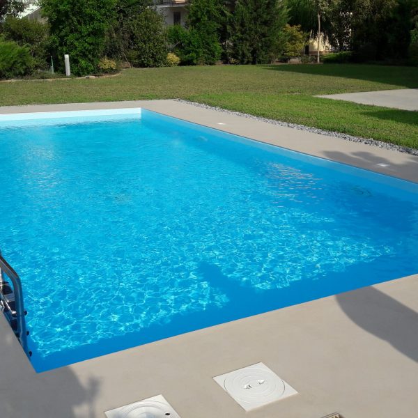 PISCINA 02